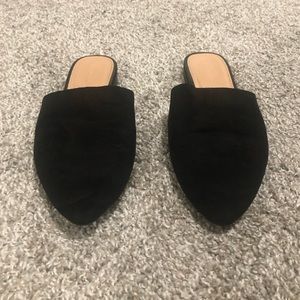 Old Navy suede pointed toe flats